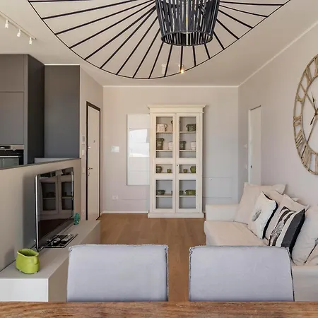 Palazzo Verdi Luxury Бари